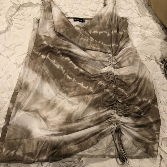 Pretty Little Things - Plus khaki tie-dye cowl body con dress - Picture 2 of 5